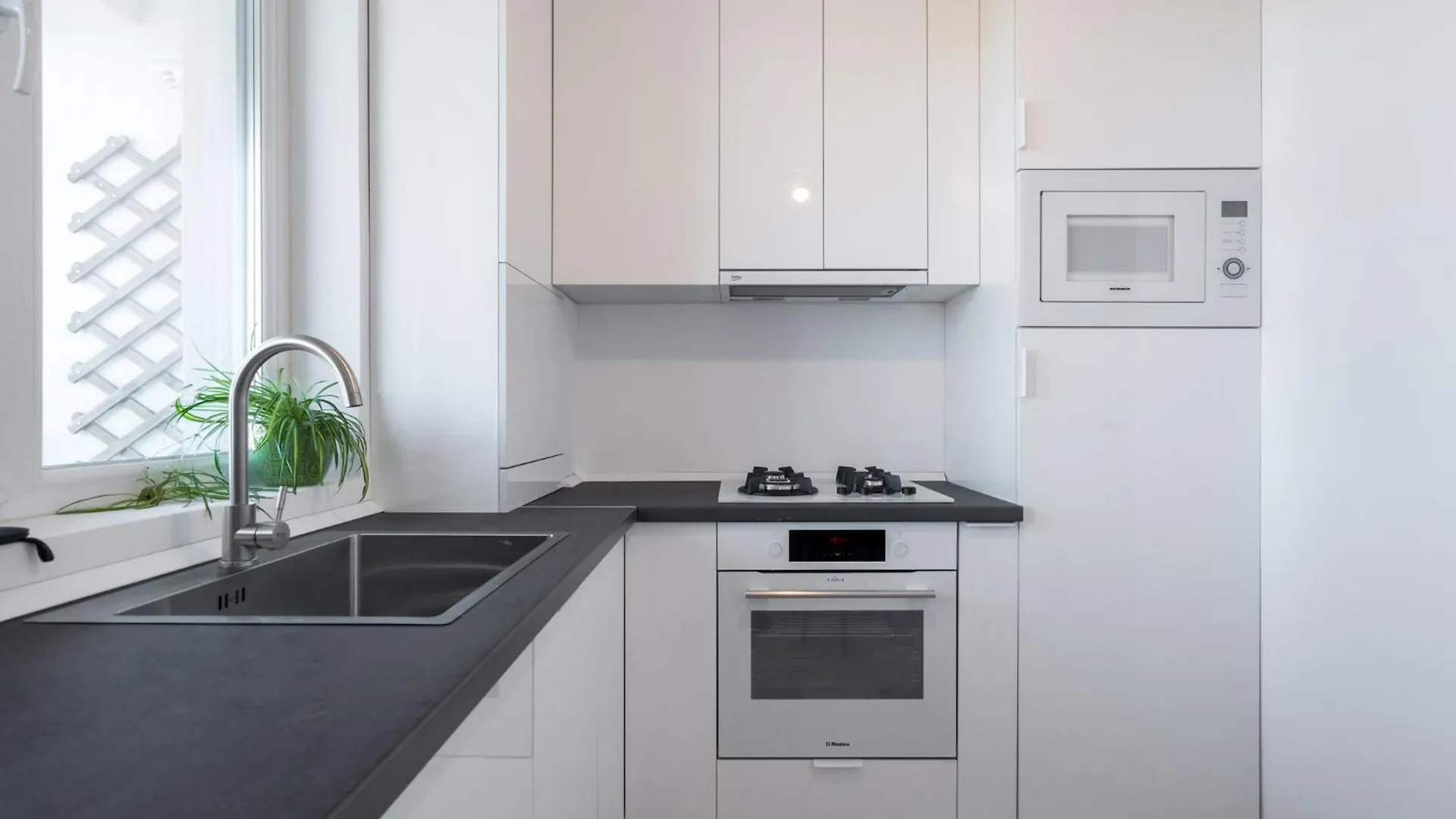 Aeroprime - Loft Apartment Tunari