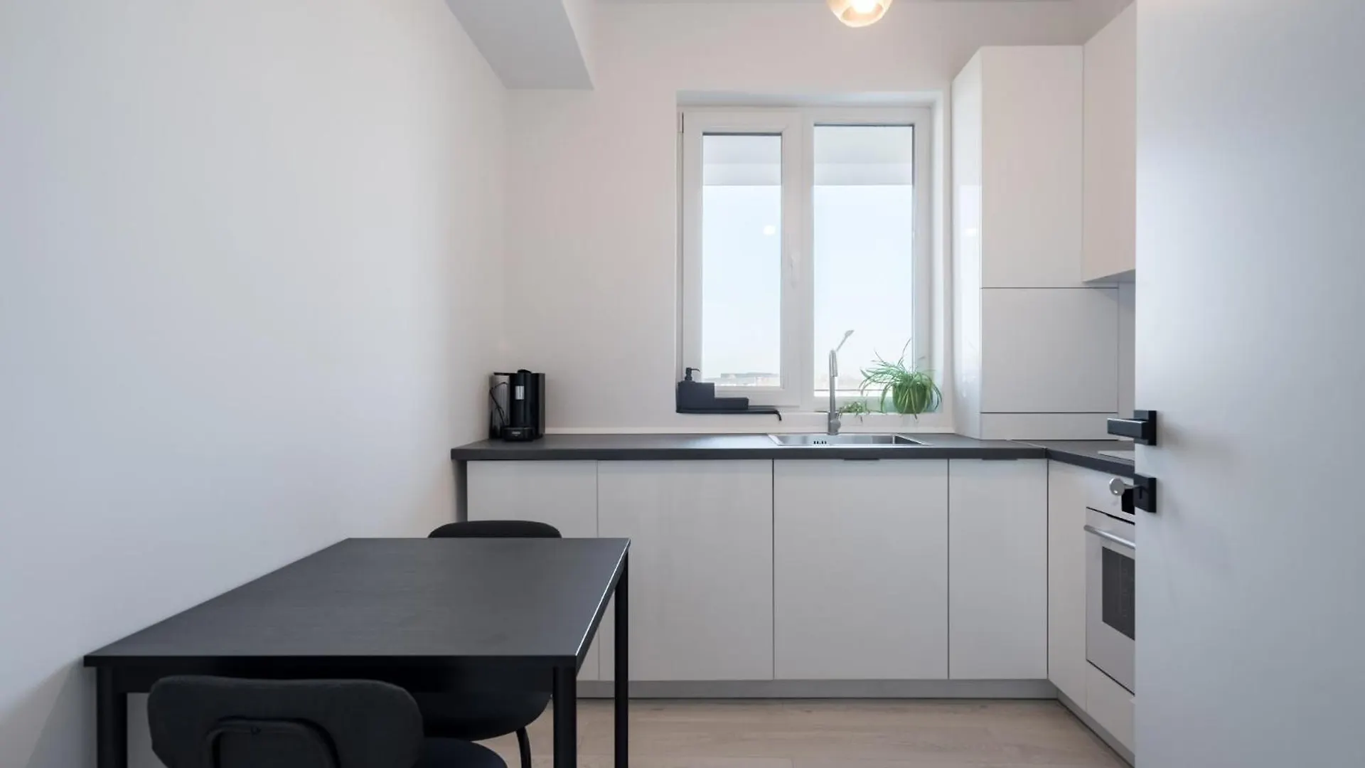 Aeroprime - Loft Apartment Tunari