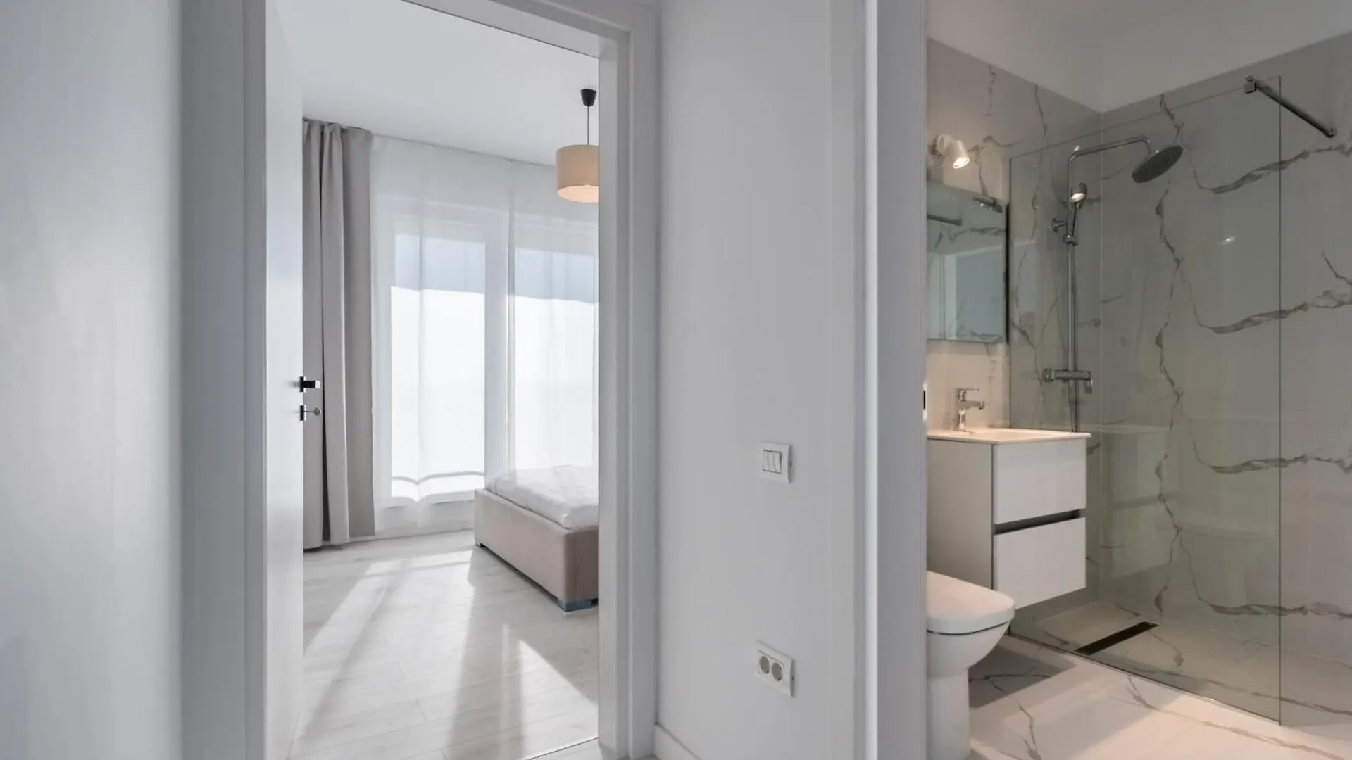 Aeroprime - Loft Apartment Tunari  Romania
