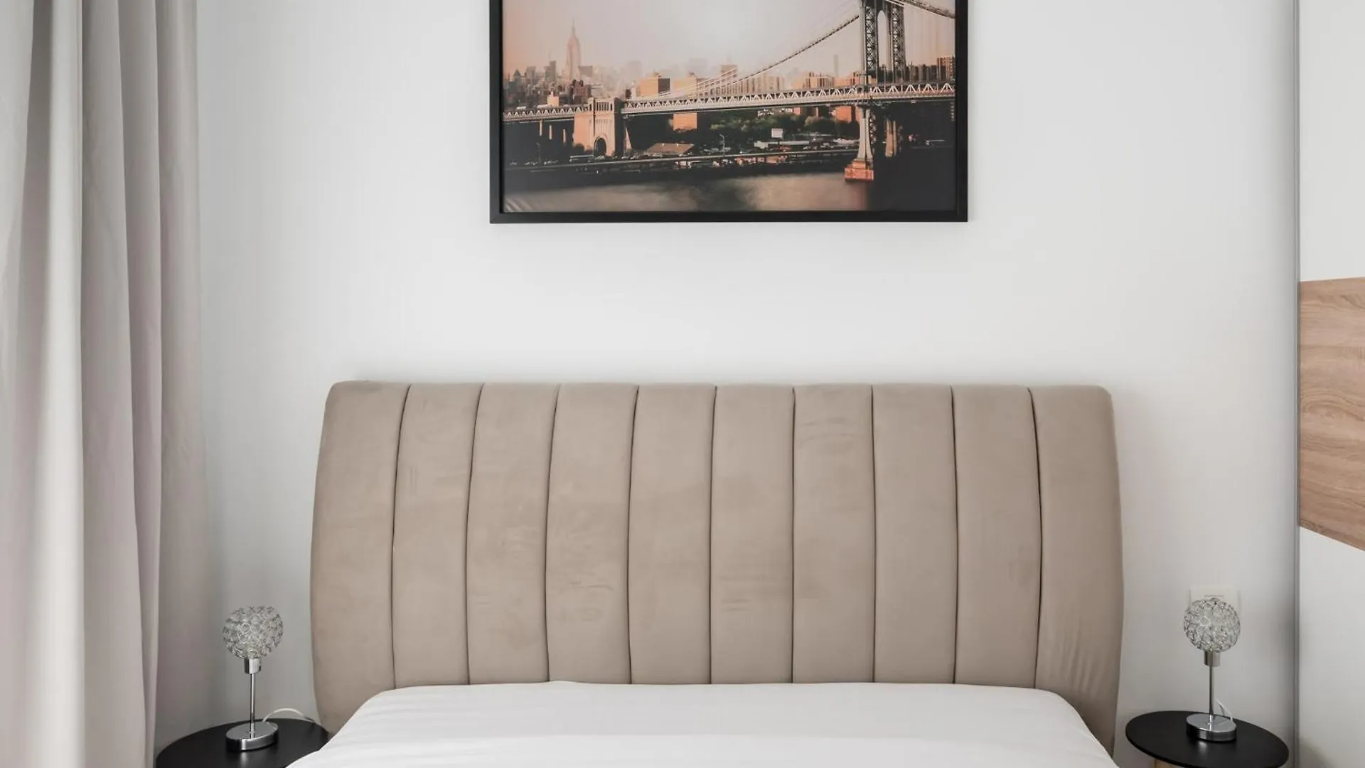 Aeroprime - Loft Apartment Tunari