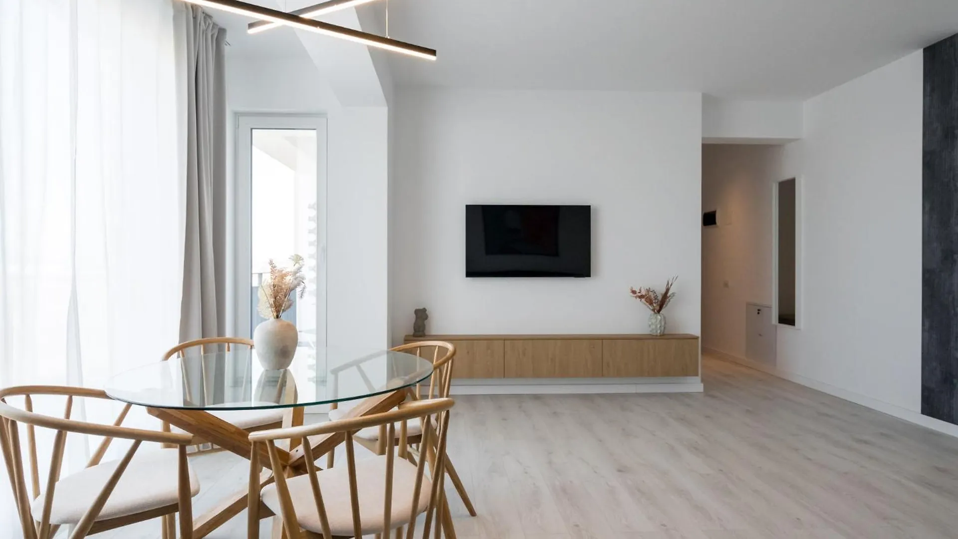 Aeroprime - Loft Apartment Tunari  Romania