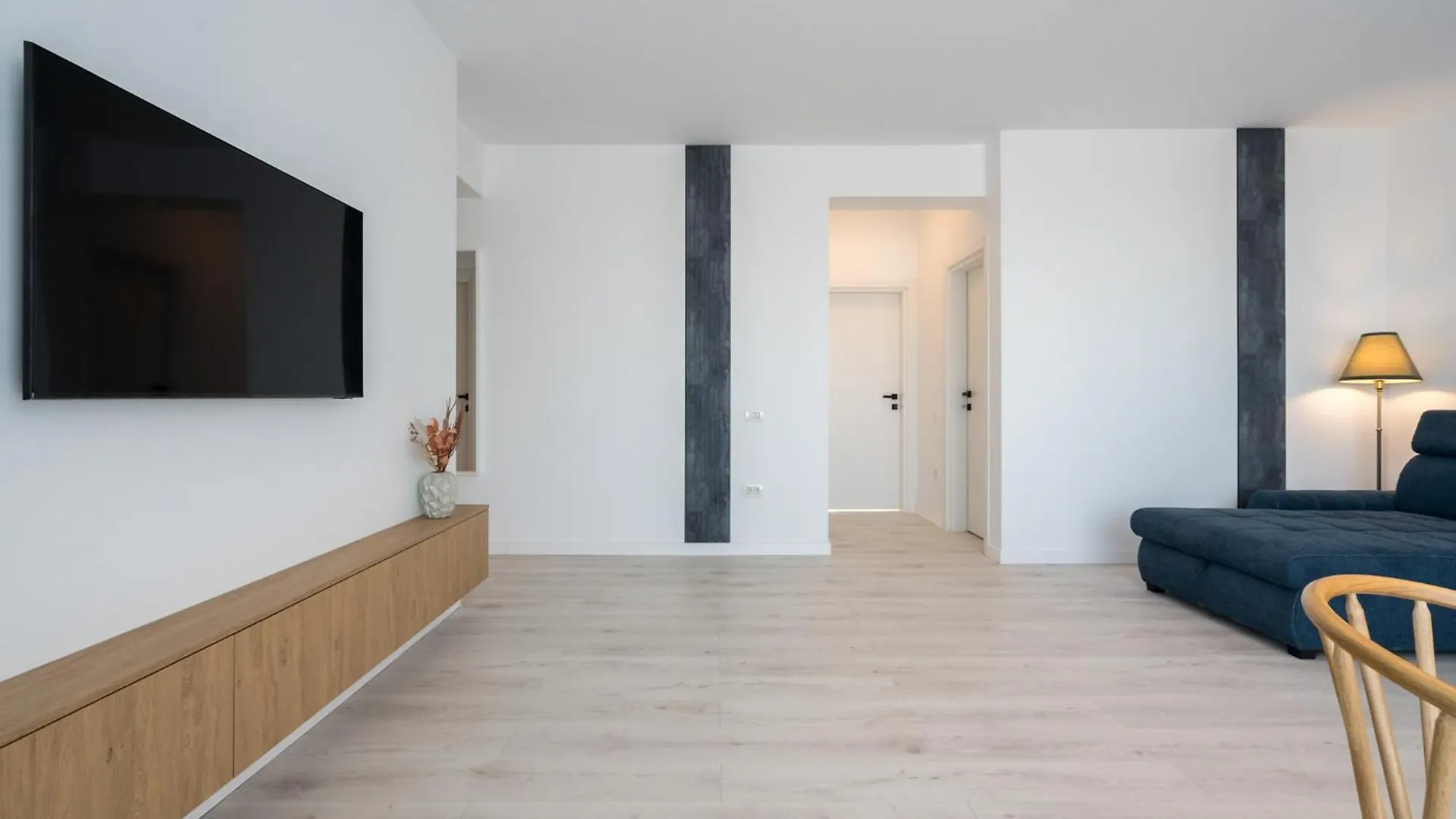 Aeroprime - Loft Apartment Tunari