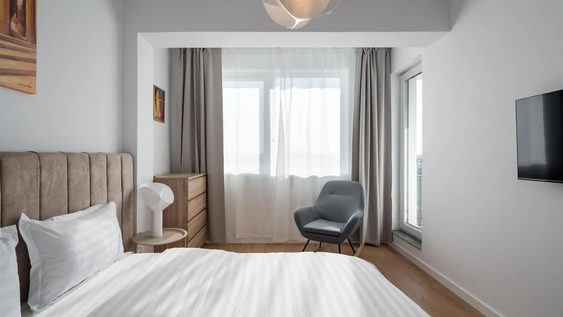 Aeroprime - Loft Apartment Tunari