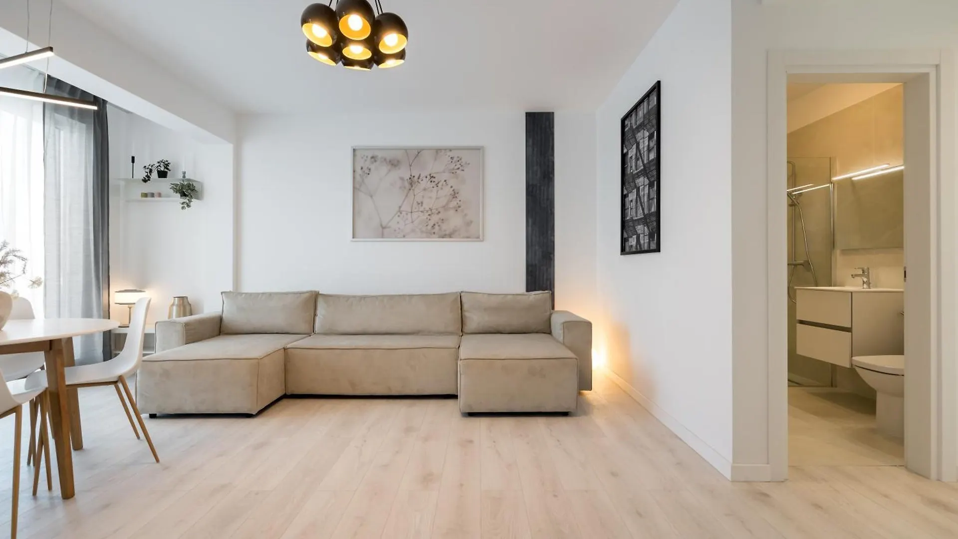 Aeroprime - Loft Apartment Tunari
