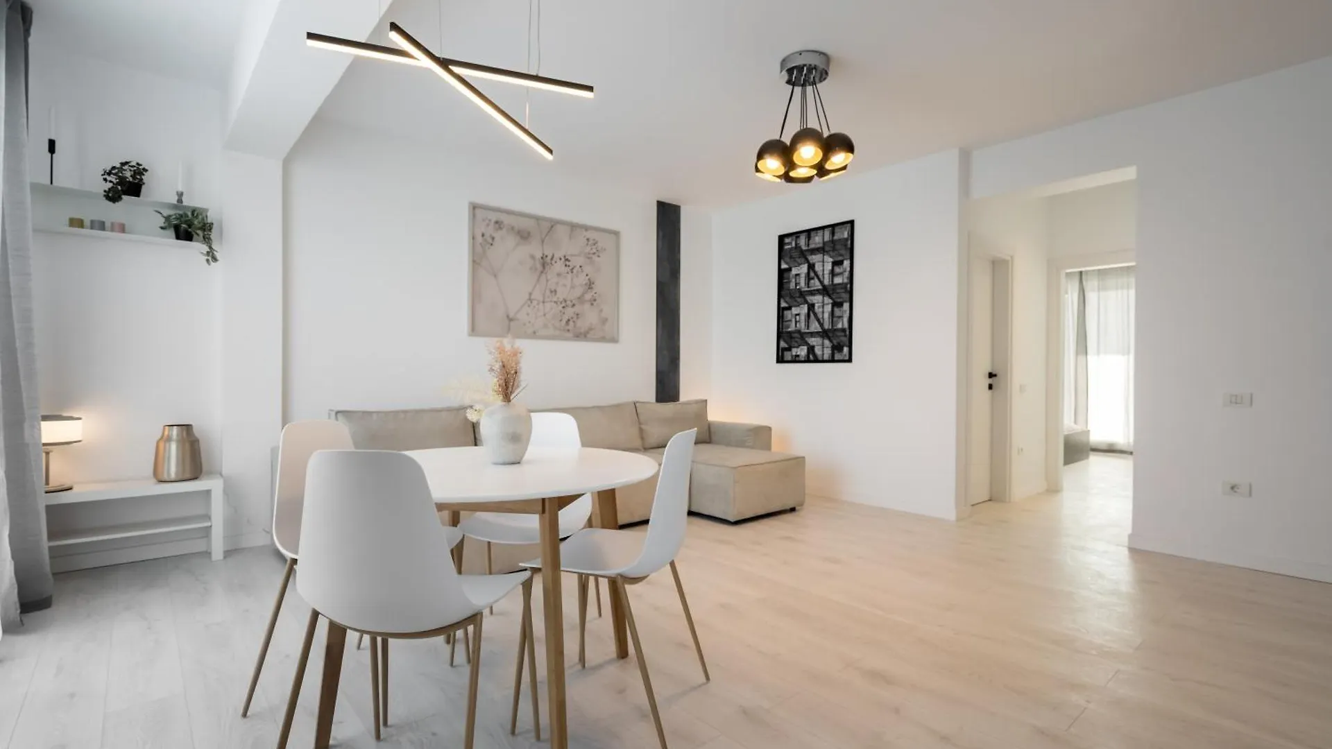 Aeroprime - Loft Apartment Tunari  Romania