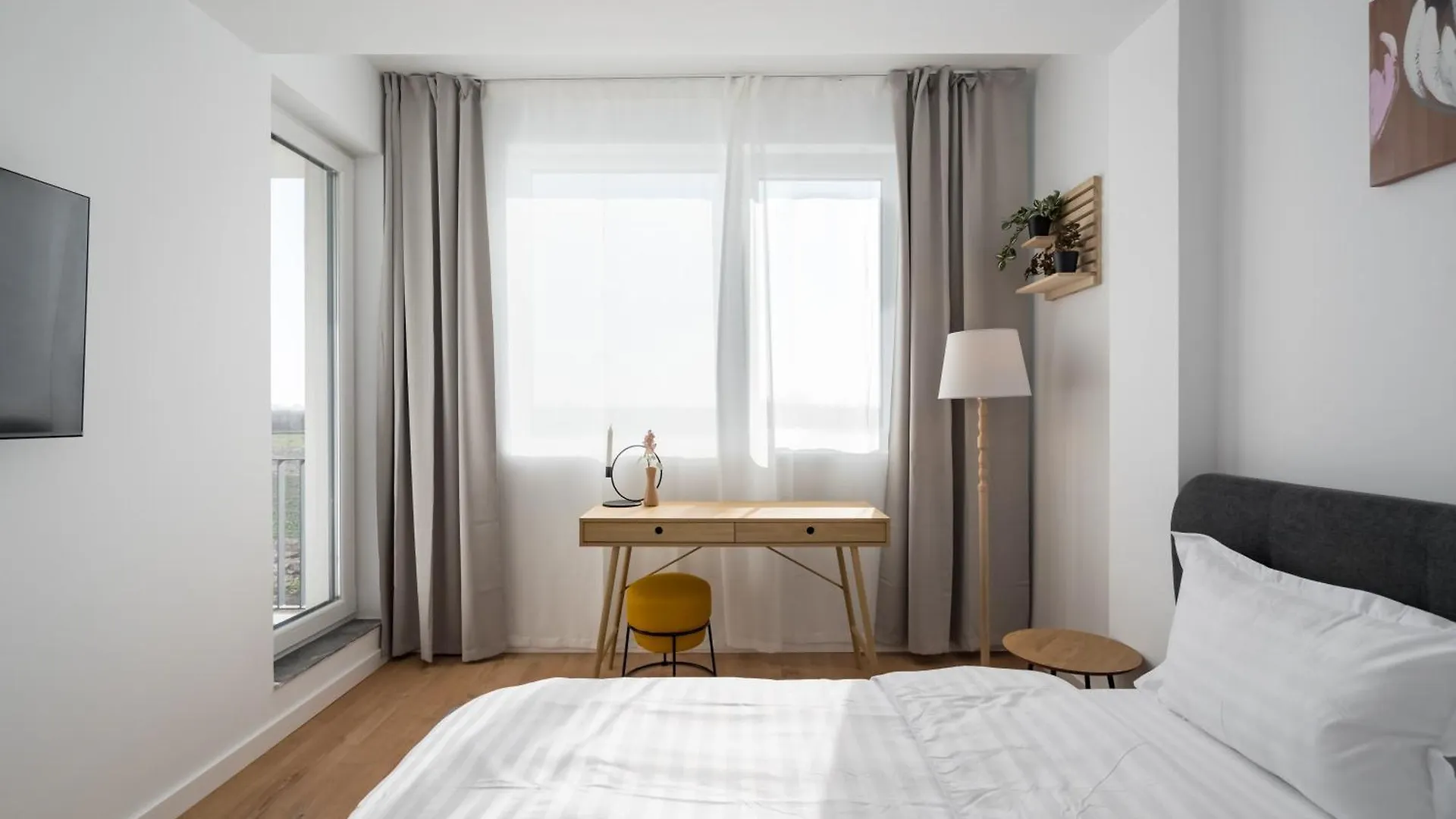 Aeroprime - Loft Apartment Tunari