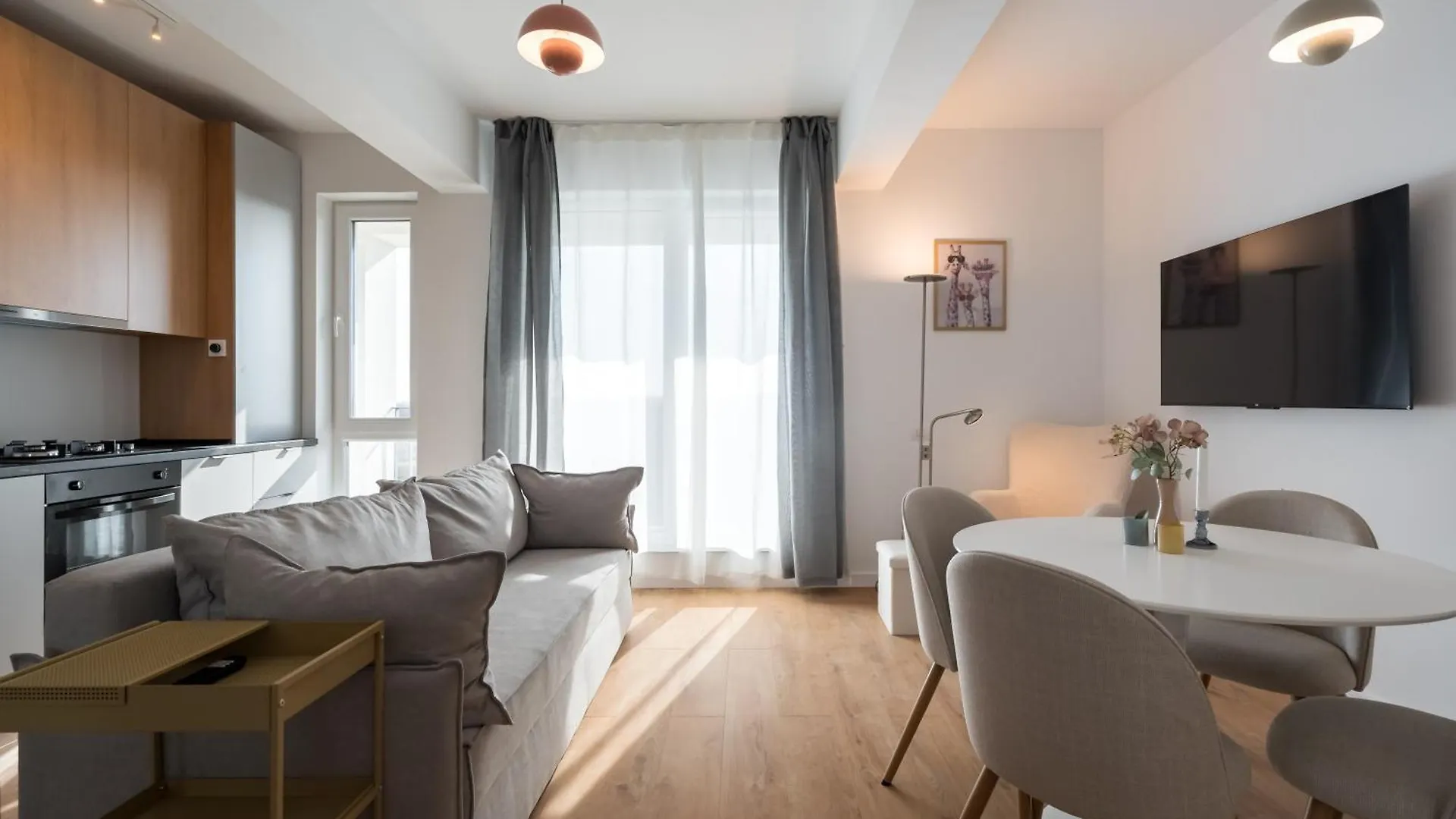 Aeroprime - Loft Apartment Tunari