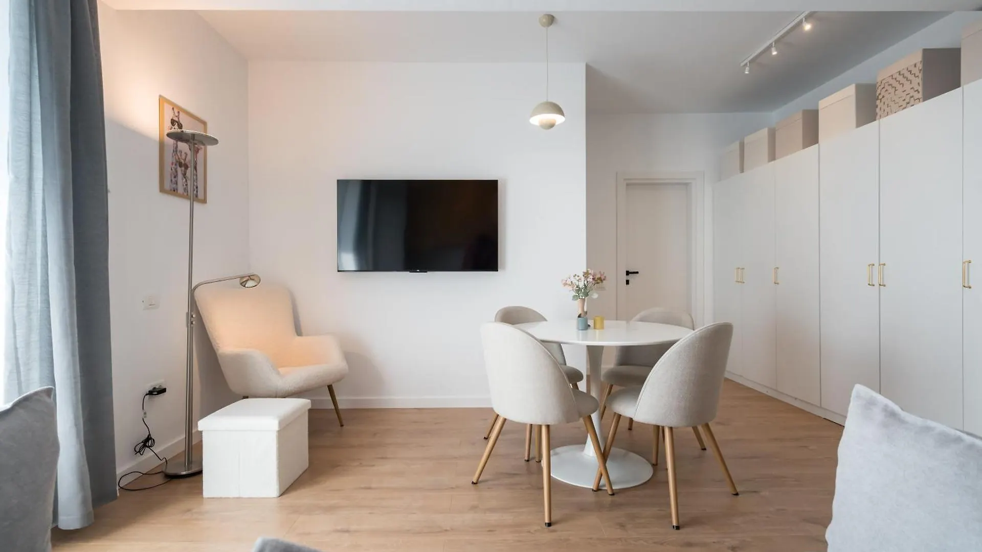 Aeroprime - Loft Apartment Tunari  Tunari (Ilfov)