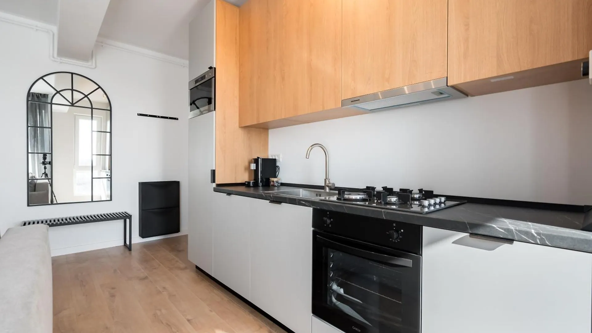 Aeroprime - Loft Apartment Tunari